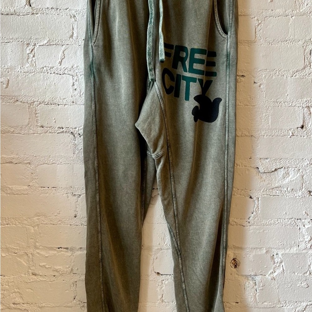 Freecity Olive Joggers